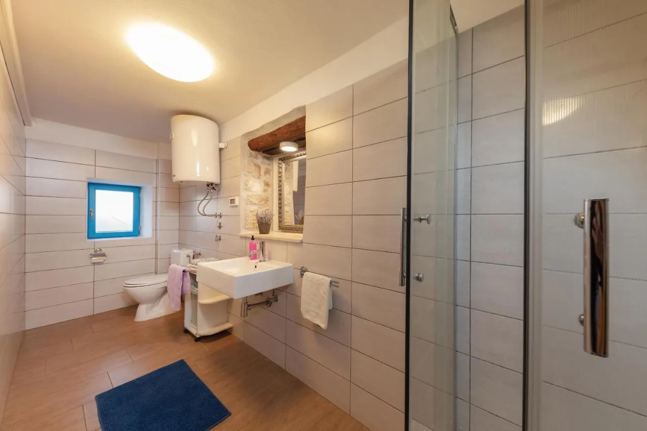 Apartments Fabich Veleniki