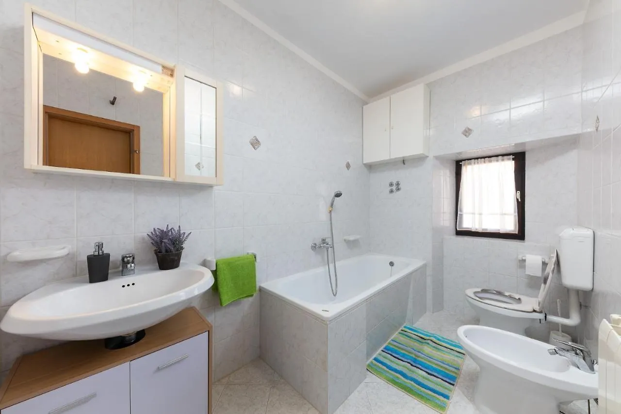 Apartments Fabich Veleniki